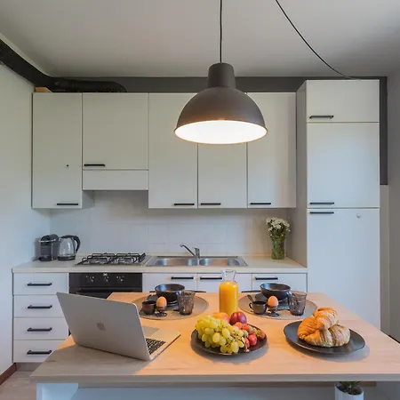 Black Loft By Rent Lägenhet