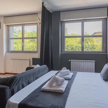 Lägenhet Black Loft By Rent Como